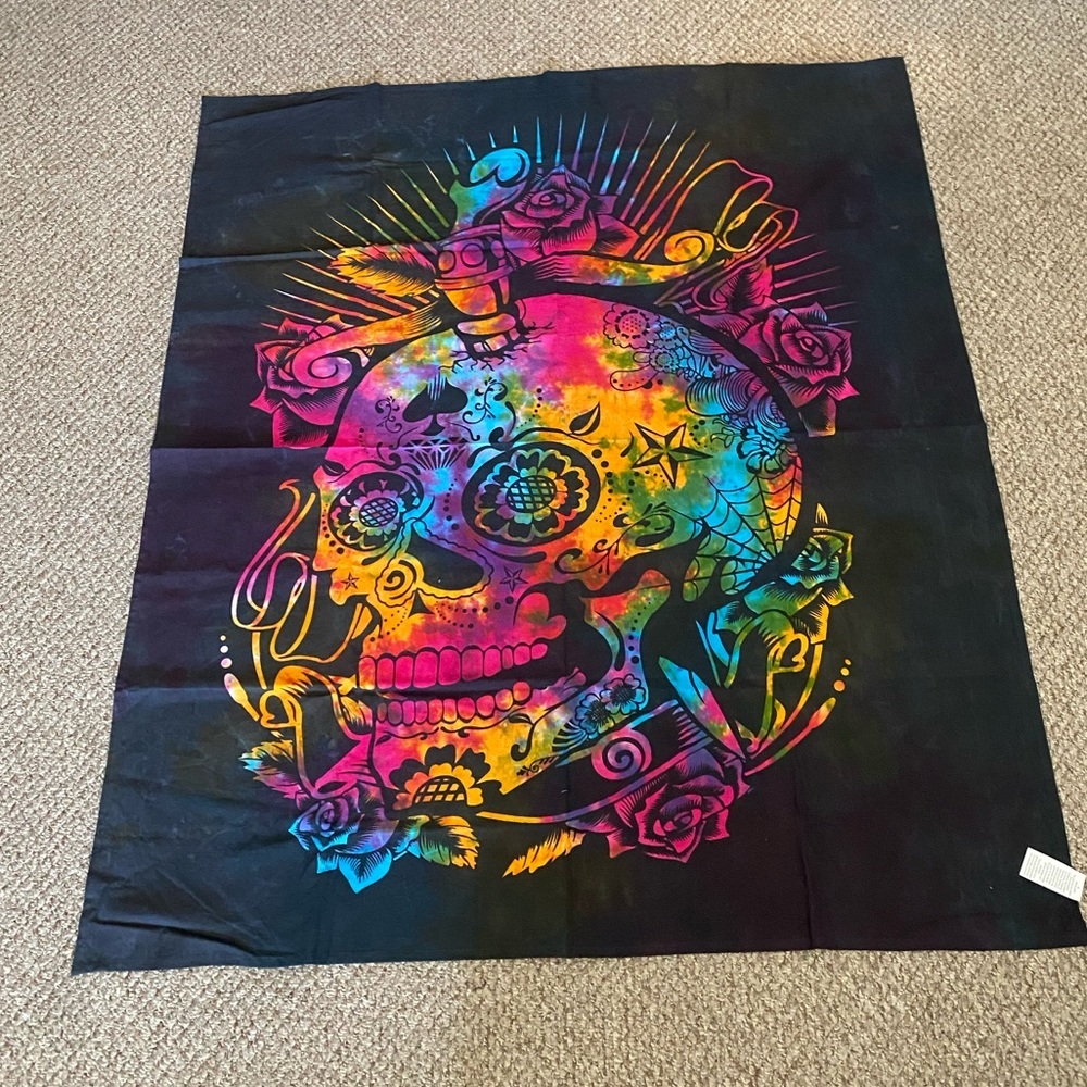 NWT Tie Dye Tapestry